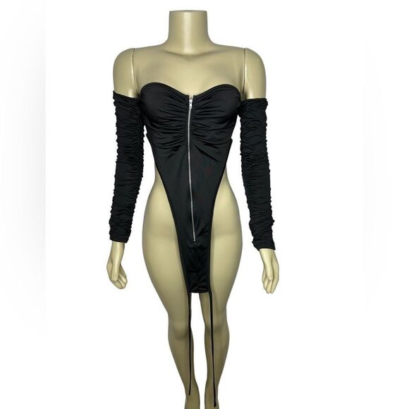 SOLD! Elegant Black Off-Shoulder Pants Set - Picture 14 of 14